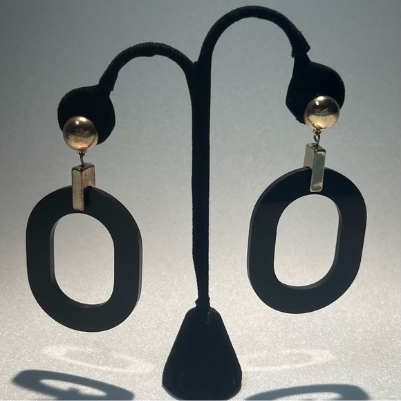 4/$15 earrings - Picture 2 of 2